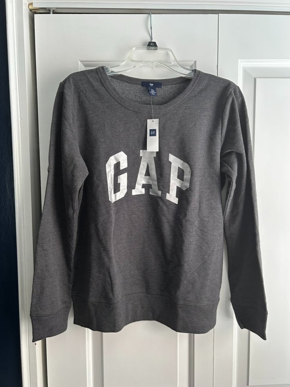 Gap Classic Arch Logo Crewneck Sweatshirt Charcoal Heather Gray Women's M *NWT*